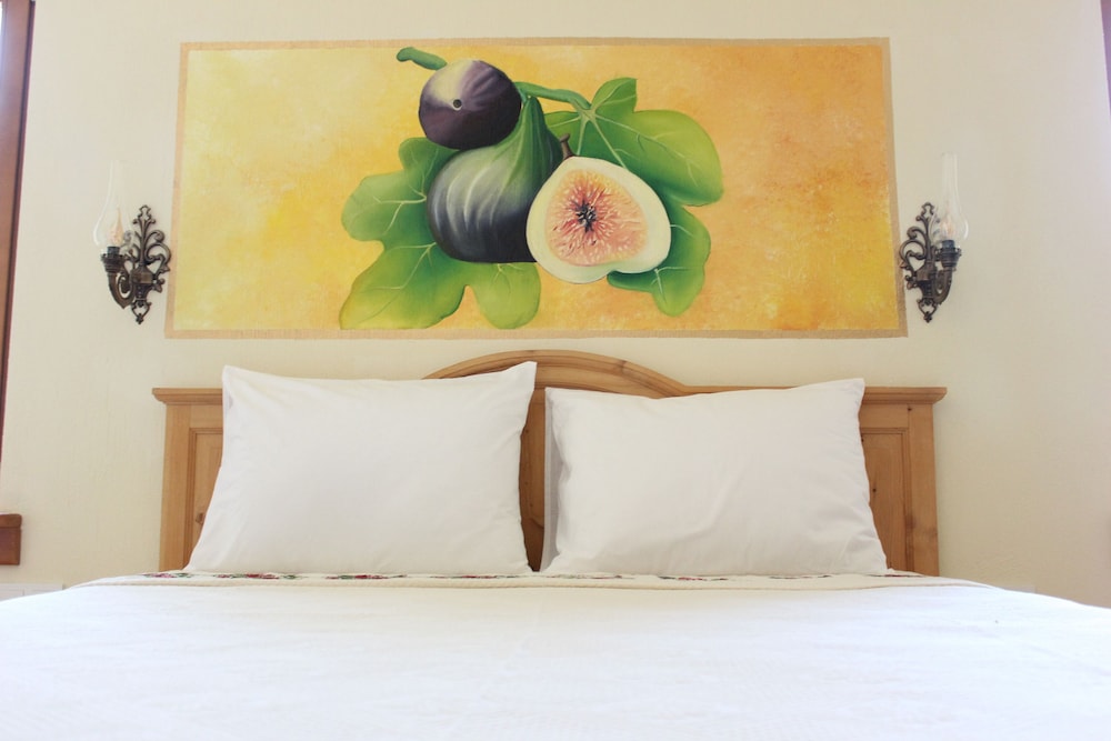 Deluxe Triple Room, Garden View photo 3