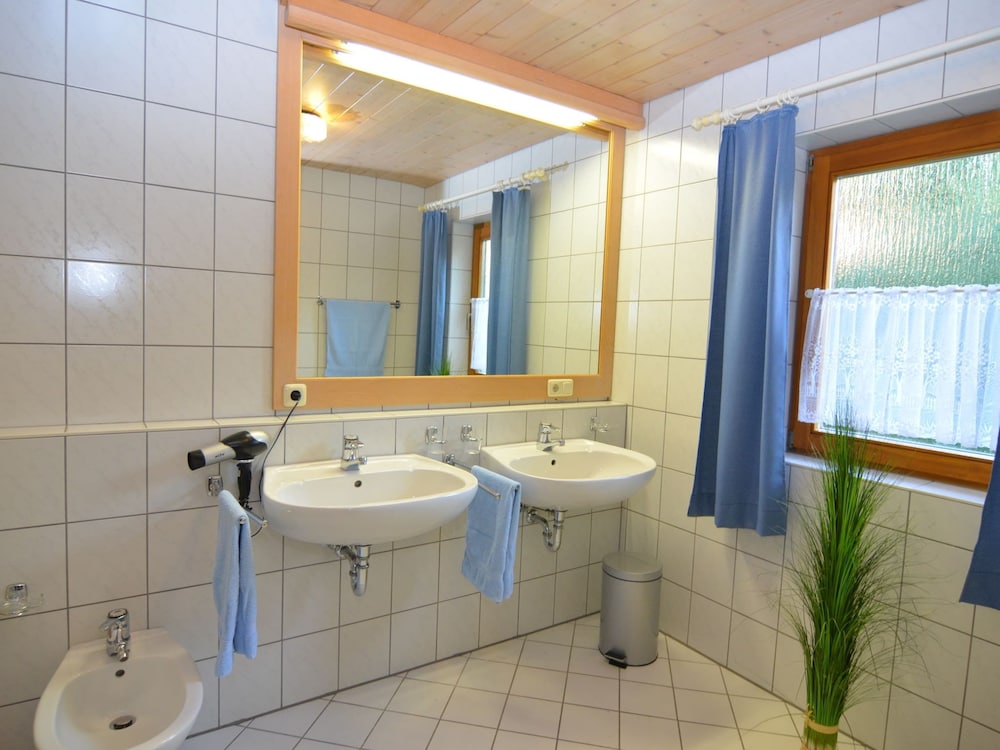 Comfort Apartment, 3 Bedrooms photo 2