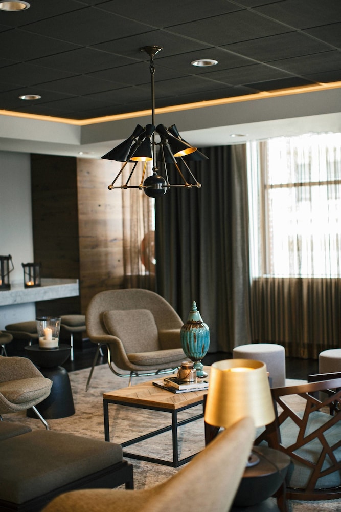 Suite, 1 Bedroom (Lounge Access)