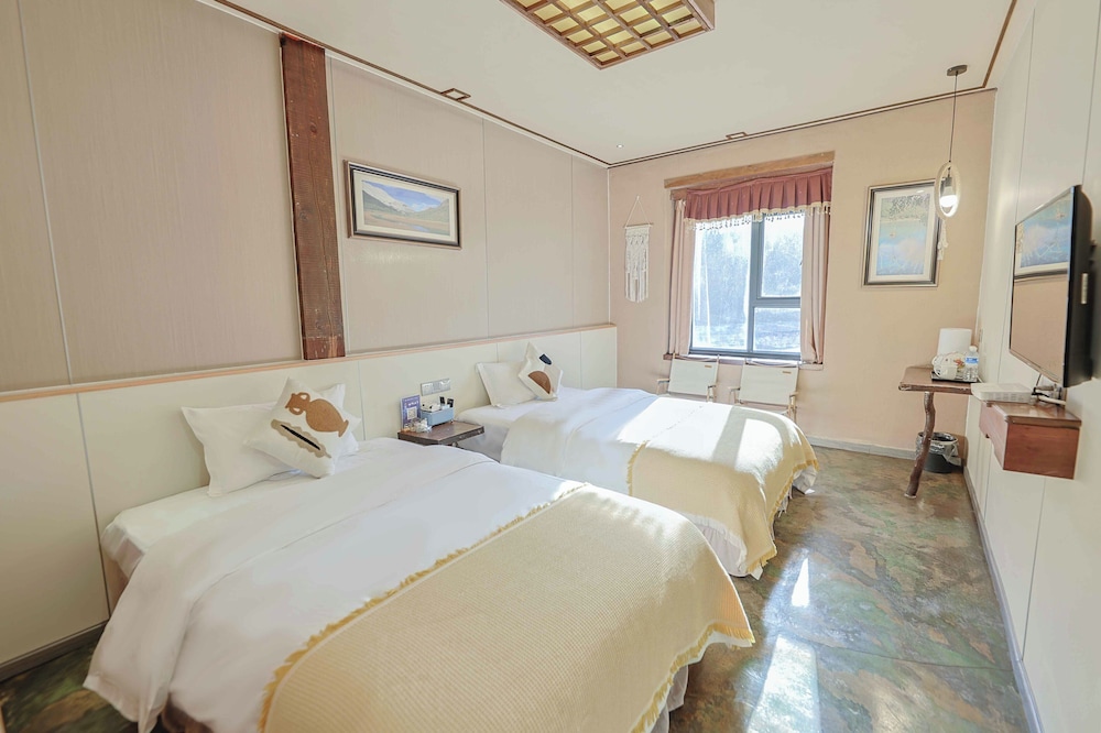 Elite Twin Room, Hill View