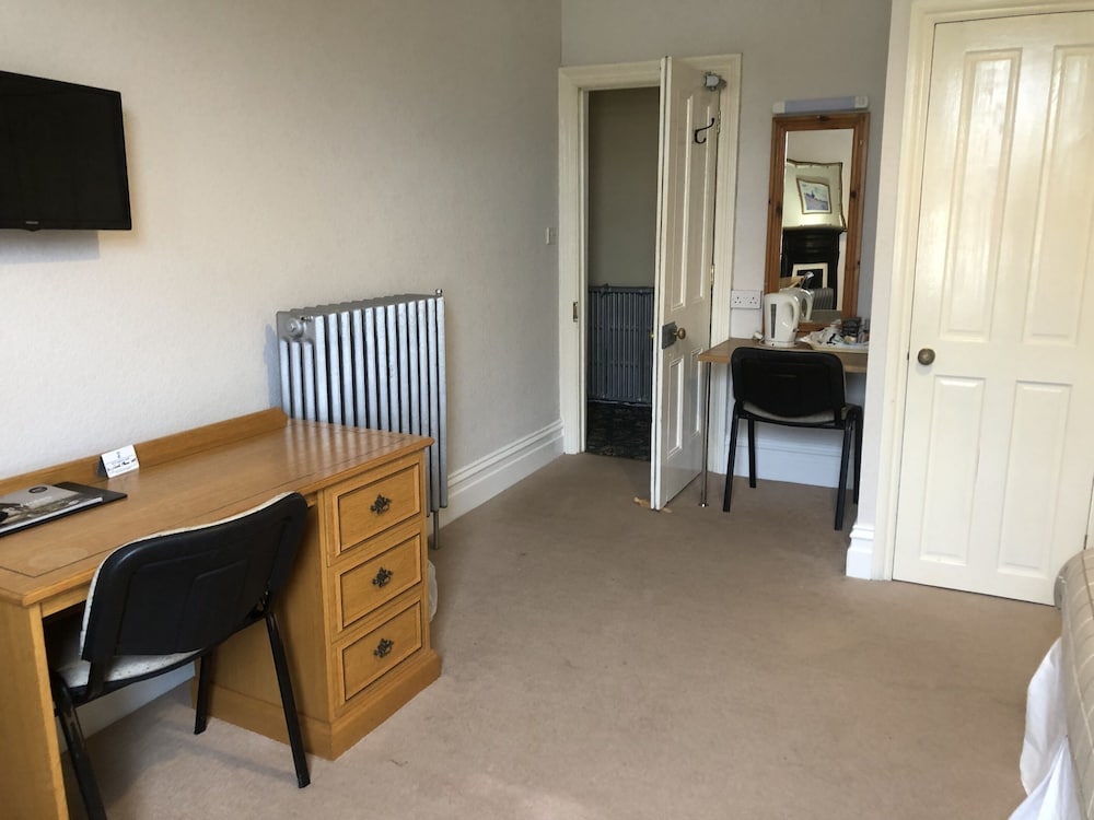 Twin Room, Ensuite photo 2