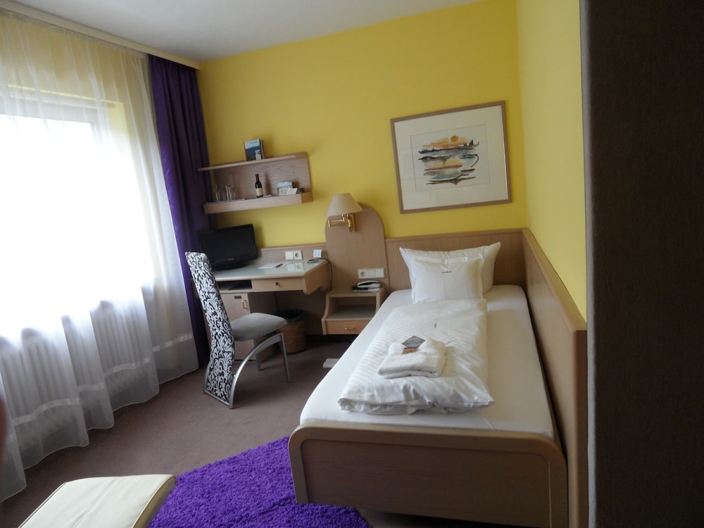 Classic Single Room