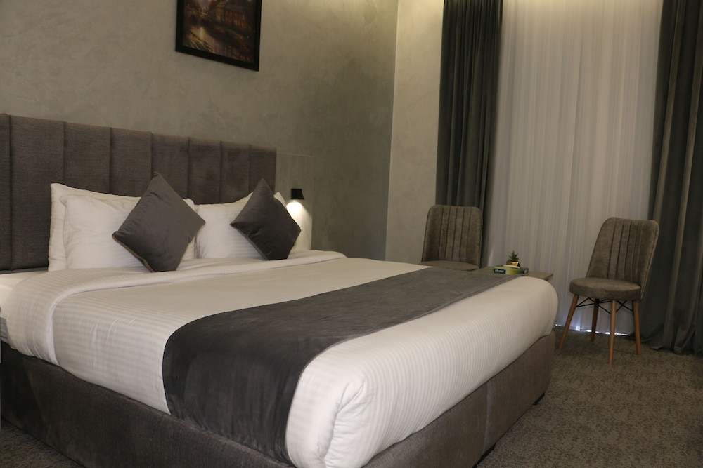 Family Quadruple Room photo 3