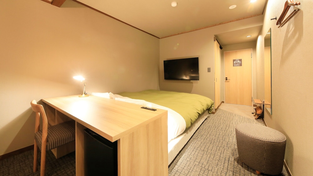Room, 1 Queen Bed - Photo 7