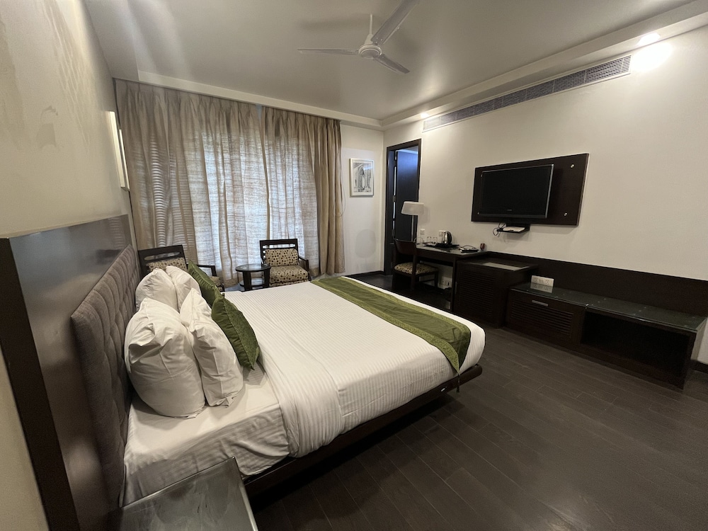 Premium Double or Twin Room - Photo 1