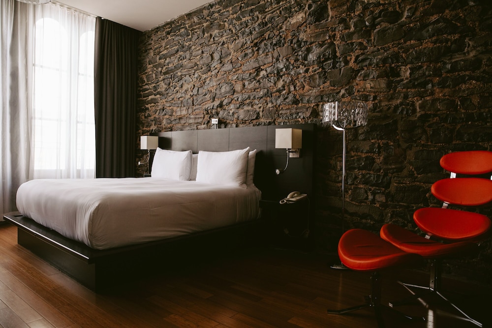 Room thumbnail 5