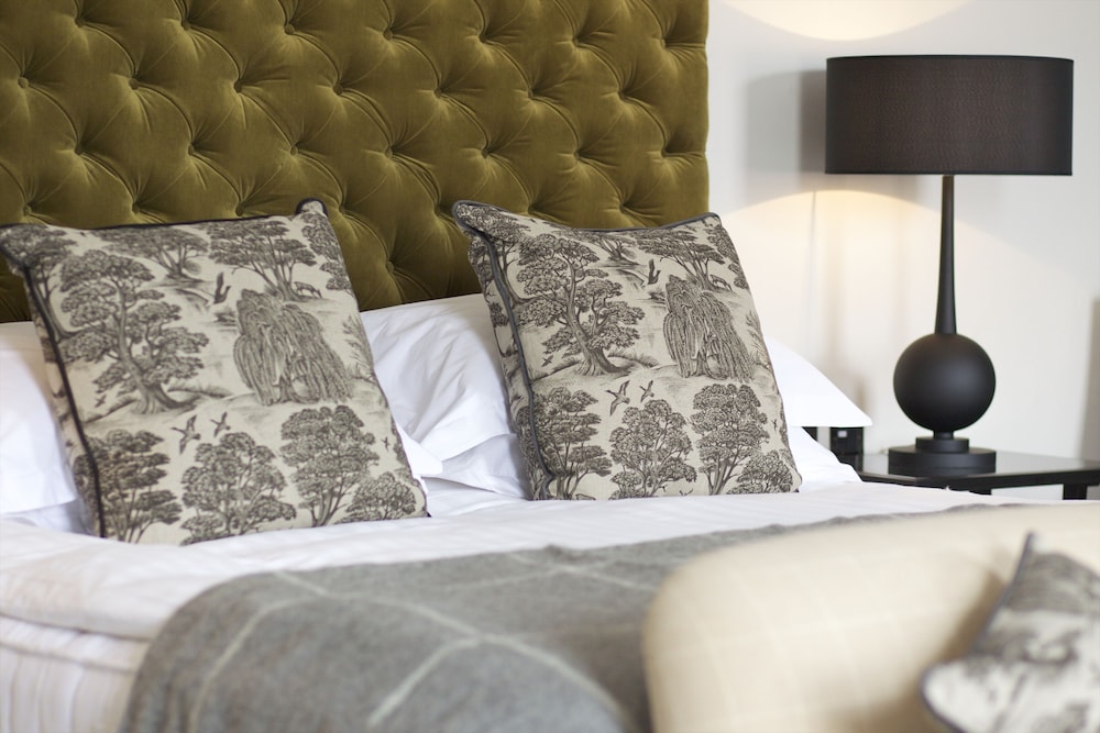 Suite, 1 King Bed photo 2