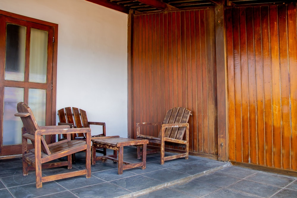 Deluxe Double or Twin Room, 1 Double or 2 Twin Beds, Beach View photo 2