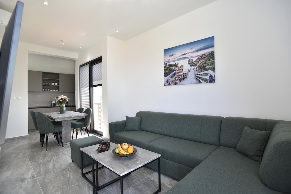 Premium Apartment