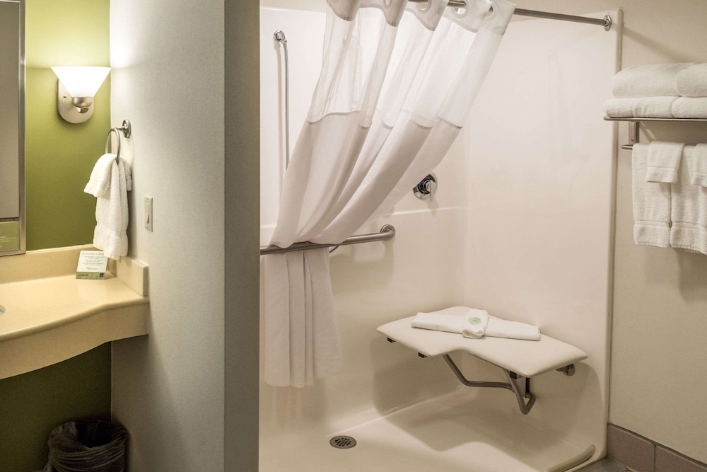 Suite, Multiple Beds, Accessible, Non Smoking - Photo 2