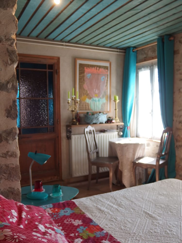 Suite (Turquoise) photo 3