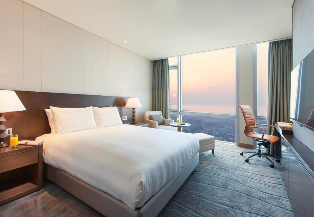 [1st Session Outdoor Pool Pkg] Deluxe Mountain Double - Pool Access For 2