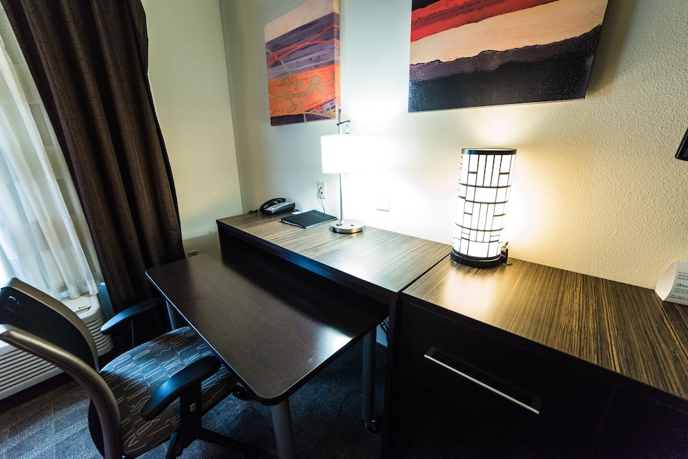Suite, 2 Queen Beds, Accessible - Photo 1