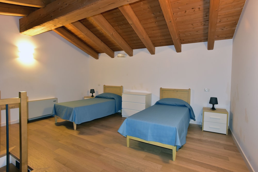 Duplex photo 2