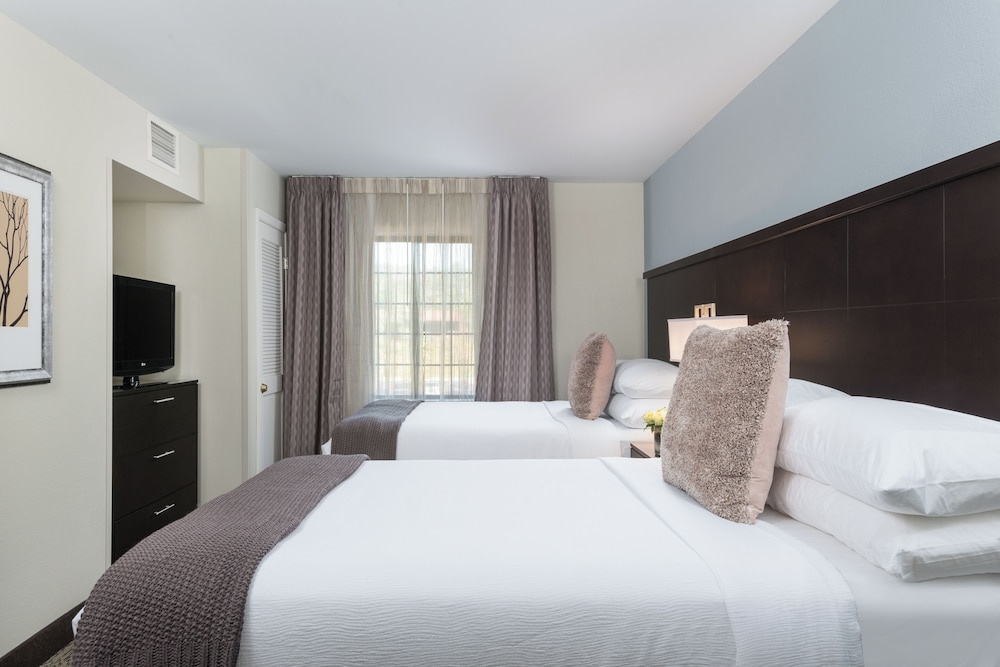 Suite, 2 Double Beds, Kitchen photo 3