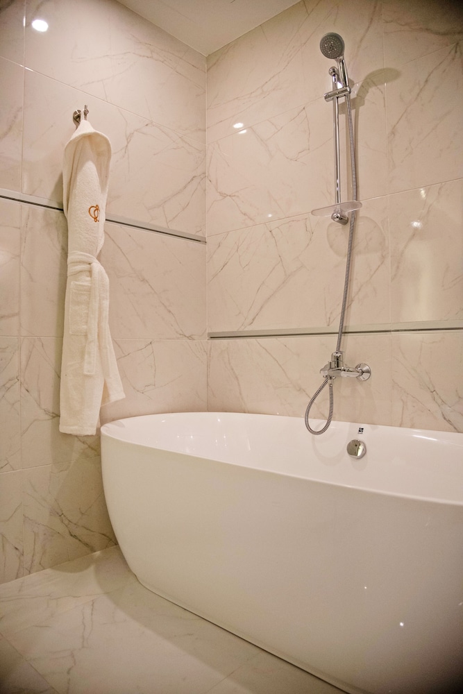 Family Suite - Photo 6