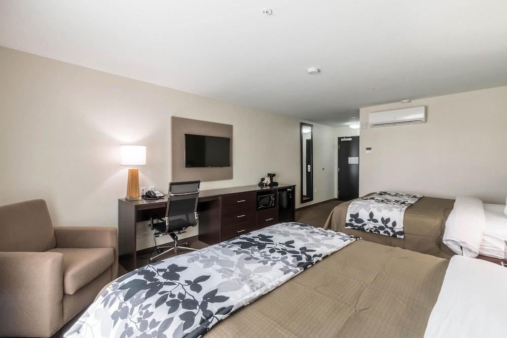 Room, 2 Queen Beds, Accessible, Non Smoking photo 2