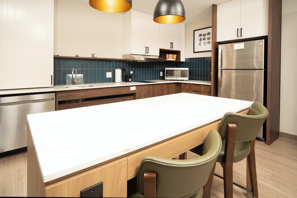 Suite, 1 Bedroom, Accessible (Communications) - Photo 3