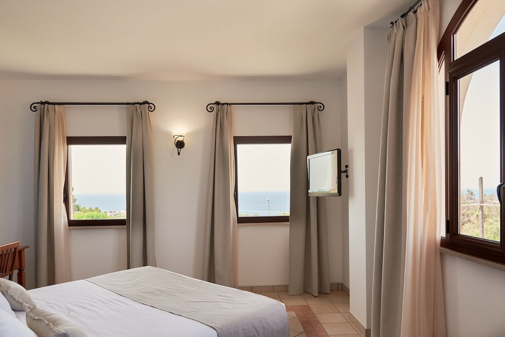 Suite Deluxe photo 2