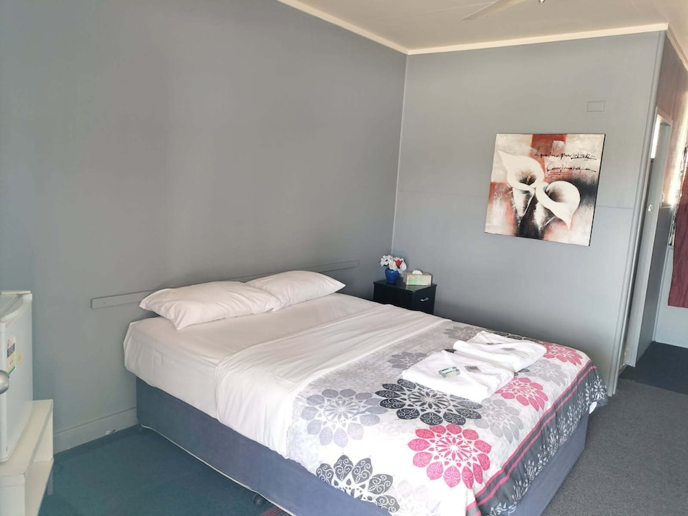 Classic Queen Room