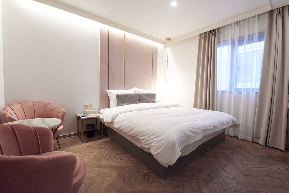Standard Double Room - Photo 1