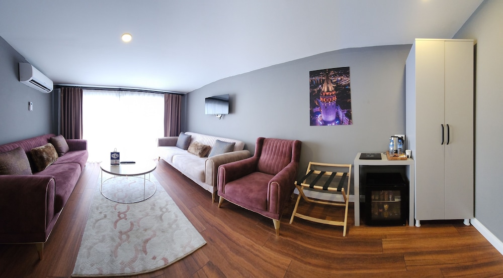 Family Suite, 1 Bedroom, City View photo 1