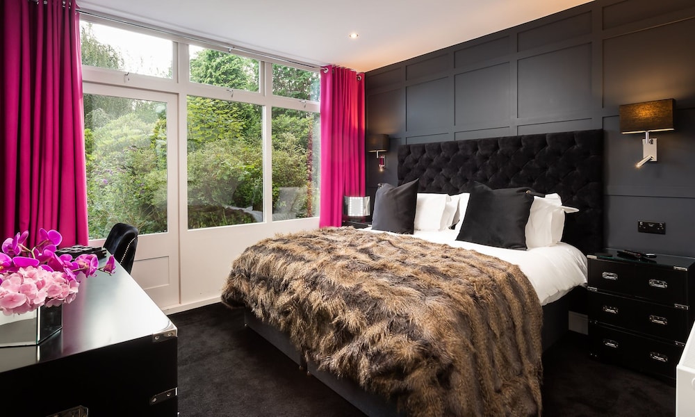 Deluxe Studio Suite, 1 Bedroom, Garden View, Ground Floor photo 2