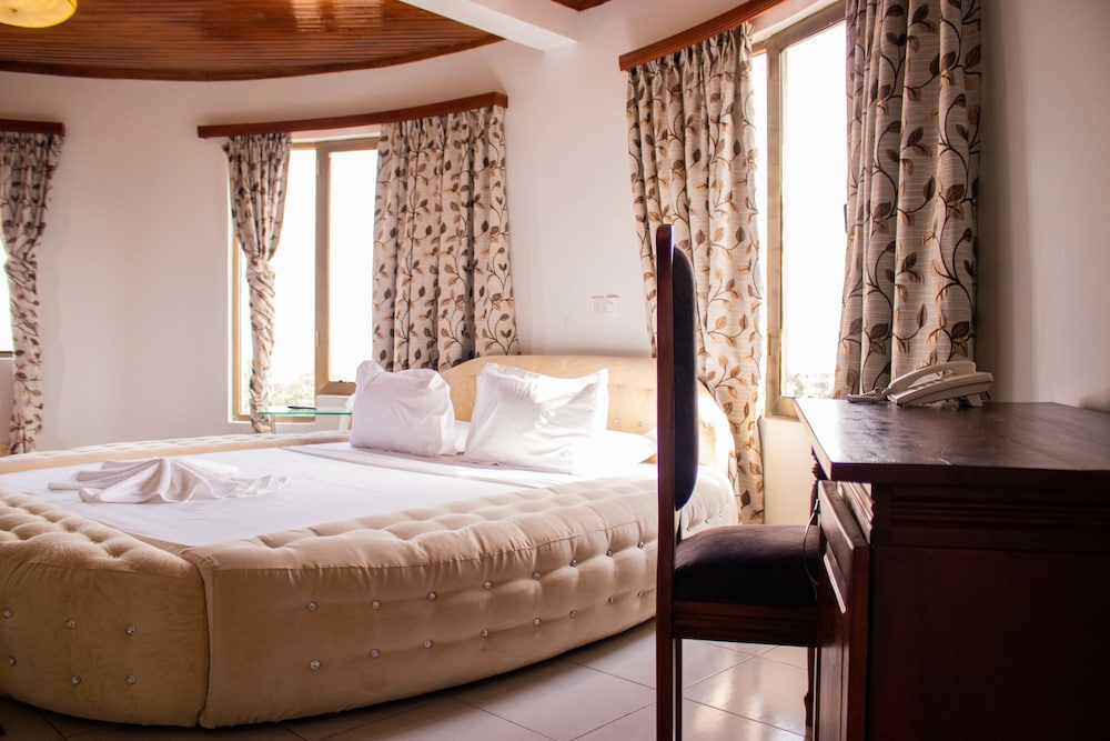 Executive Suite photo 1