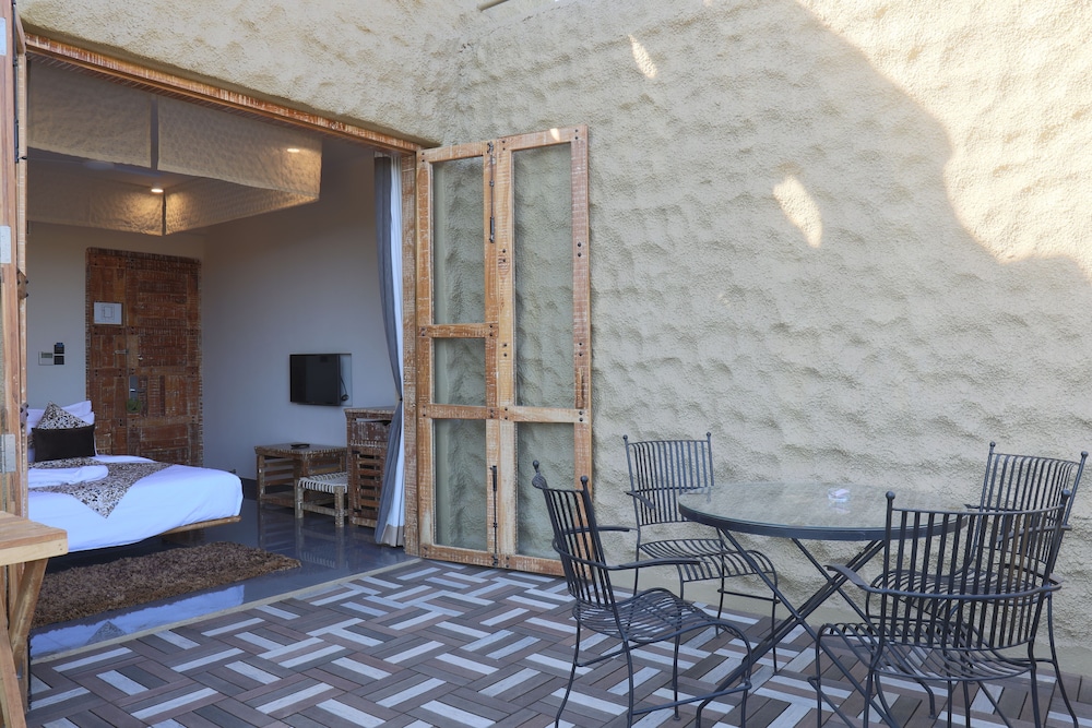 3102 Suite With Jacuzzi & Deck(Sleeps 4) - Photo 11