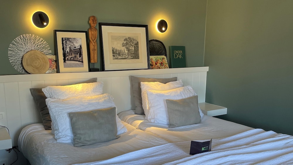 Basic Twin Room