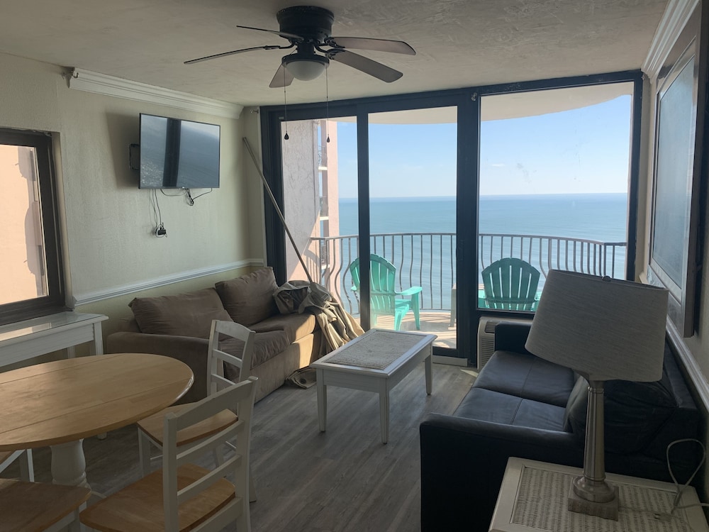 Classic Condo, 1 Bedroom, Pool Access, Ocean View
