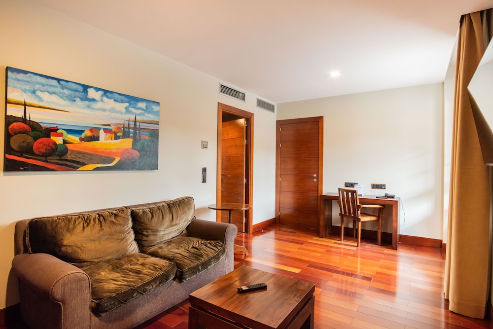 Deluxe Villa, River View