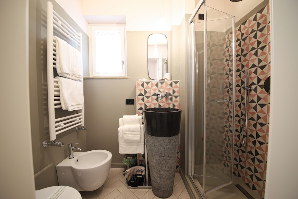Design Double Room, Terrace, Ground Floor - Photo 17