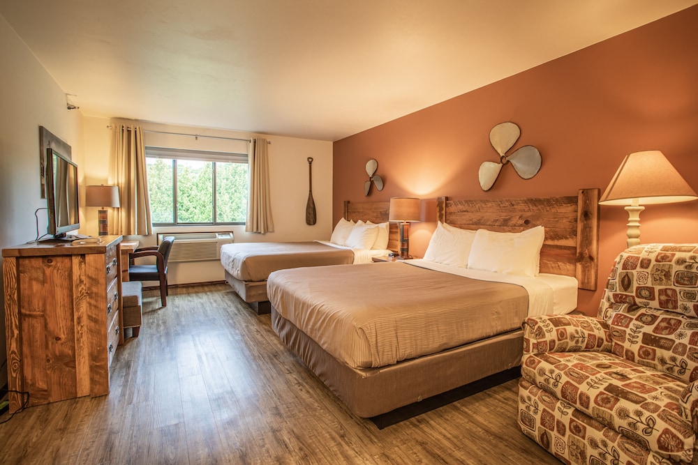 Deluxe Double Room, Multiple Beds photo 2