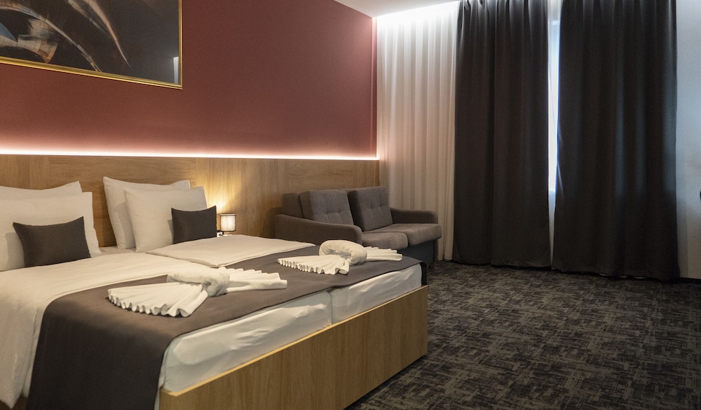 Deluxe Double or Twin Room - Photo 1