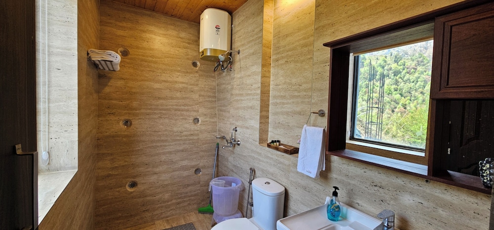 Teak Royal Suite (2BHK) - Photo 14