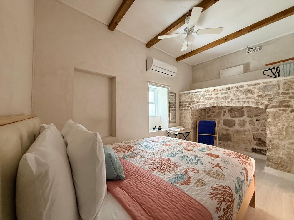 Standard Room, 1 Queen Bed, Kitchen, Beachside