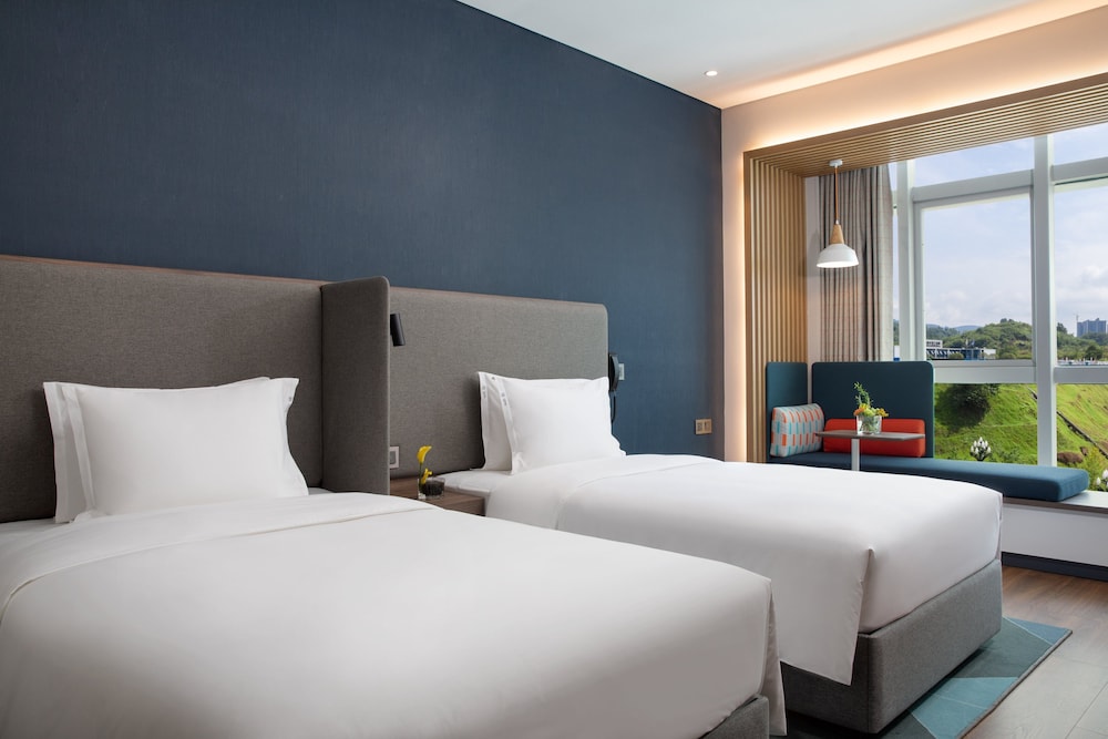 Standard Room, 2 Twin Beds, Courtyard View