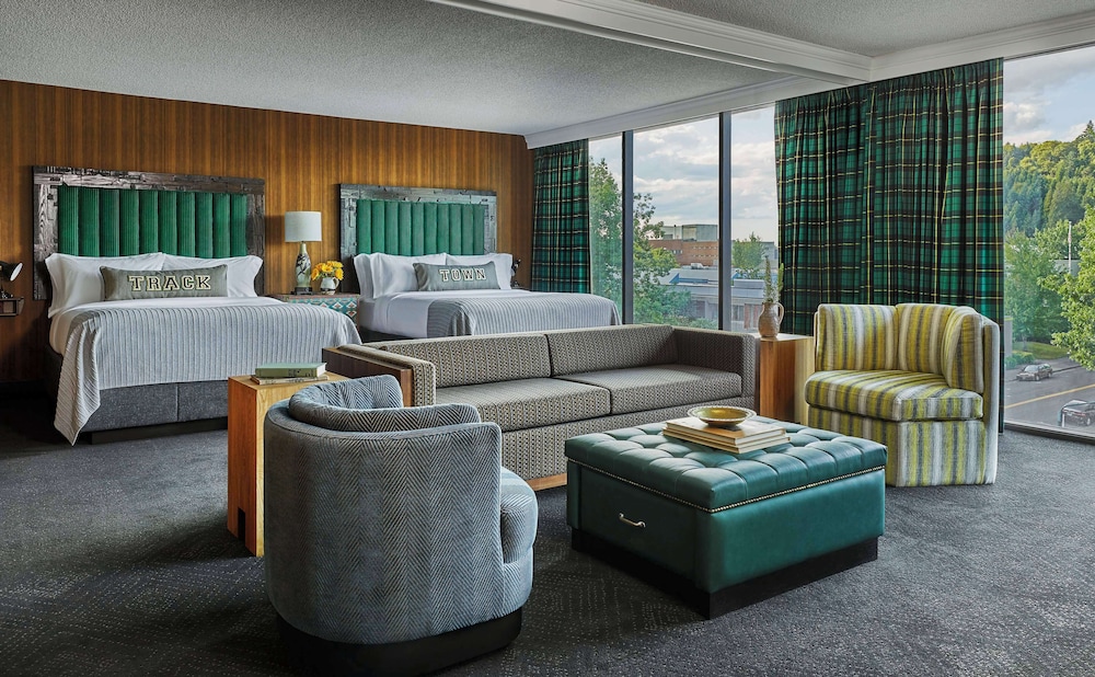 Junior Suite, 2 Queen Beds (Graduate) photo 1