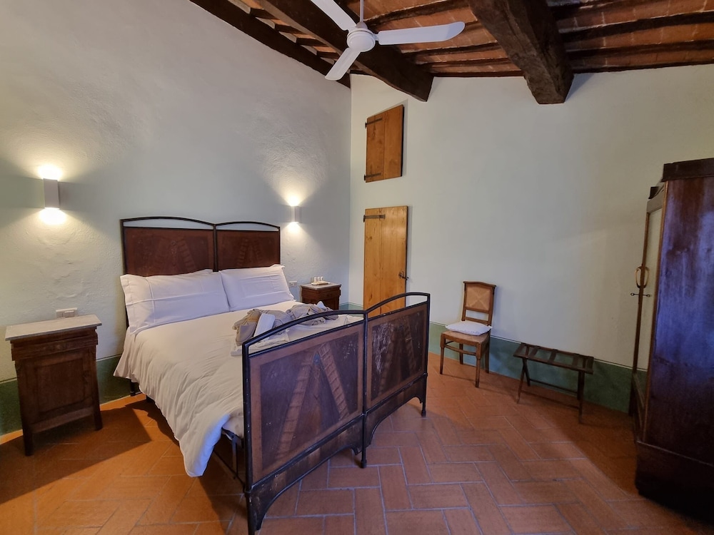 Deluxe Apartment, Hill View