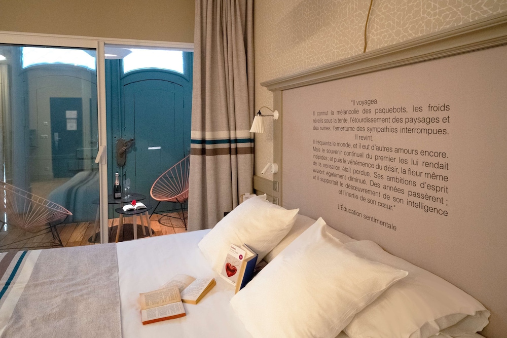 Junior Suite, Multiple Beds - Photo 2