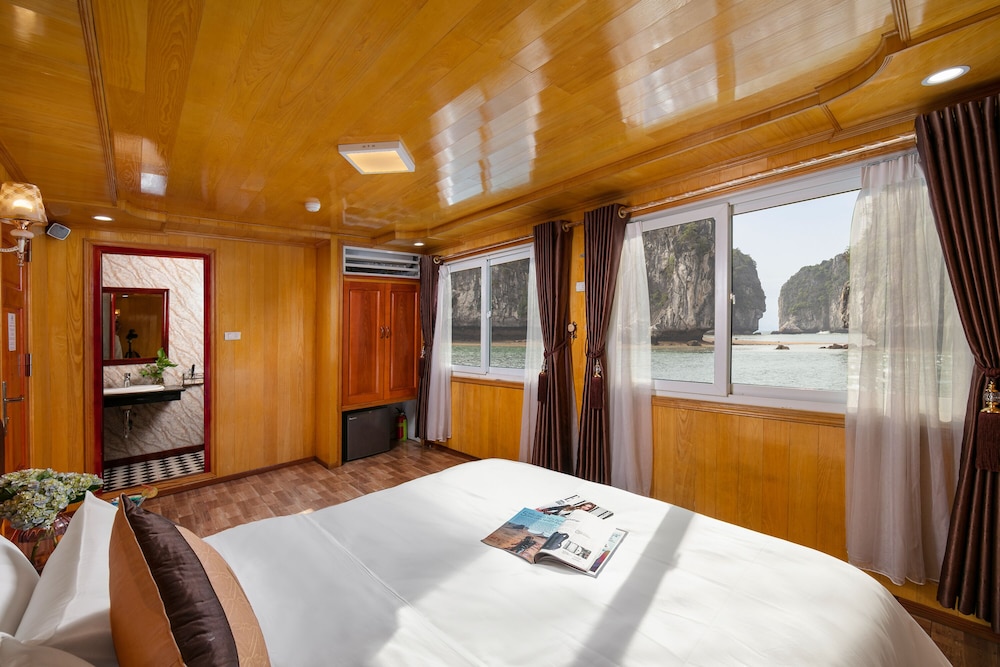 Deluxe Double or Twin Room, Ocean View photo 1
