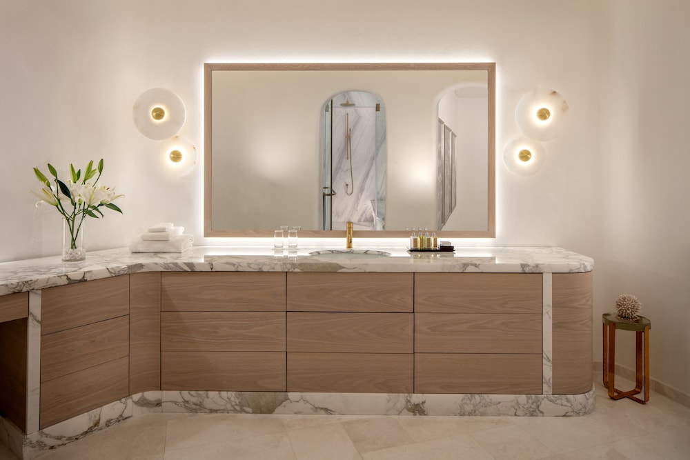 Royal Santorini Duplex Suite photo 3