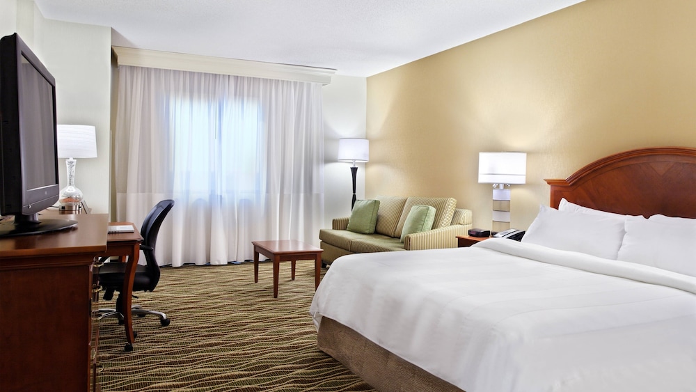 Room, 1 King Bed (Mobility/Hearing Access, Roll-in Shwr) - Photo 1