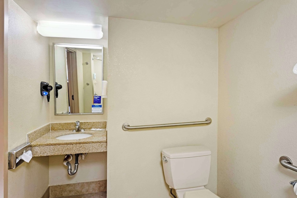 Suite, 1 King Bed with Sofa bed, Accessible, Non Smoking (Efficiency) - Photo 2