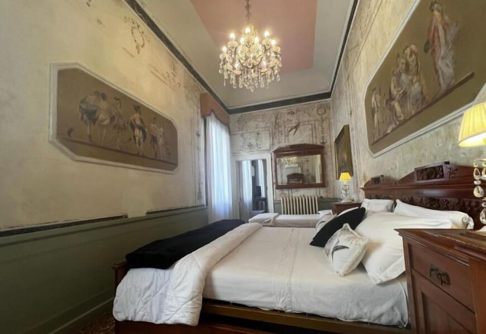 Superior Suite photo 2