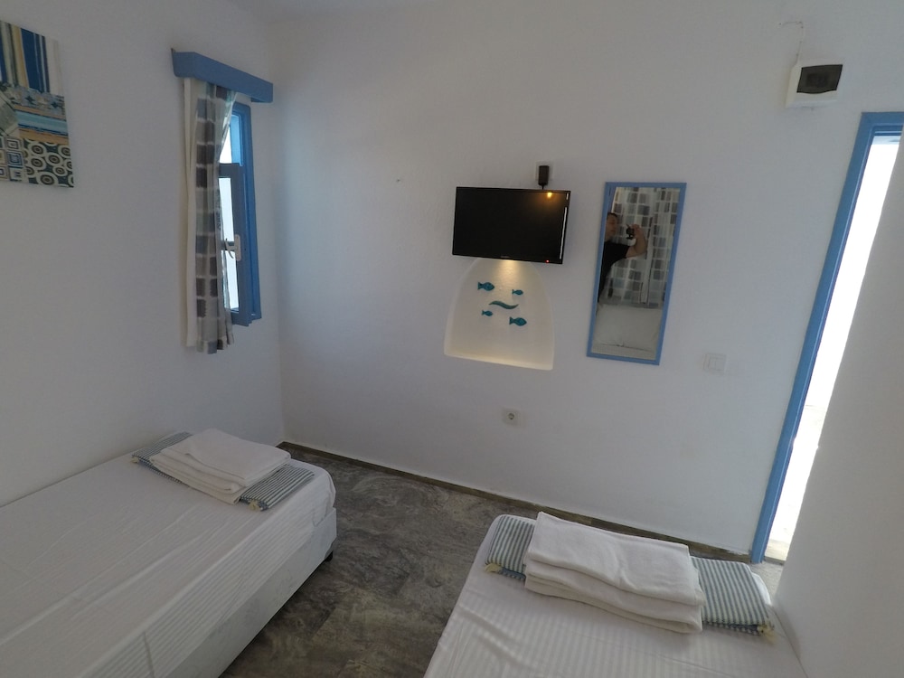 Standard Twin Room, 2 Twin Beds - Photo 3