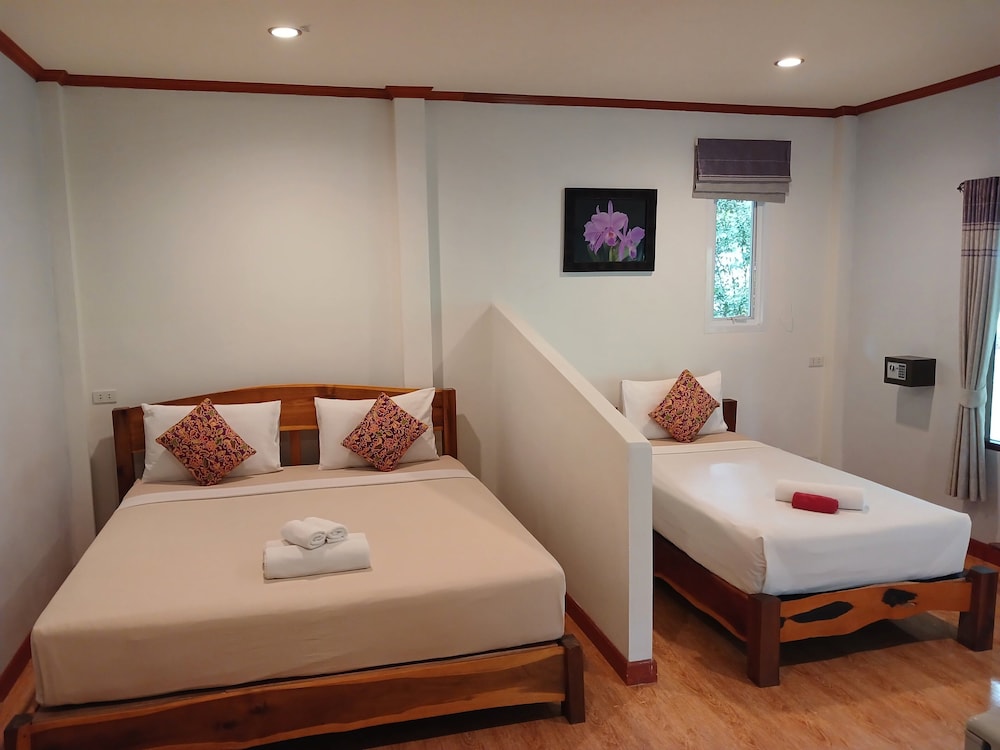 Grand Bungalow photo 2