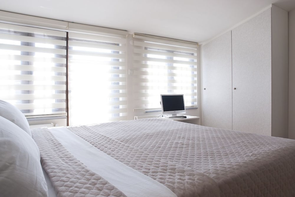 Family Duplex, 1 Queen Bed with Sofa bed, Terrace, City View photo 1