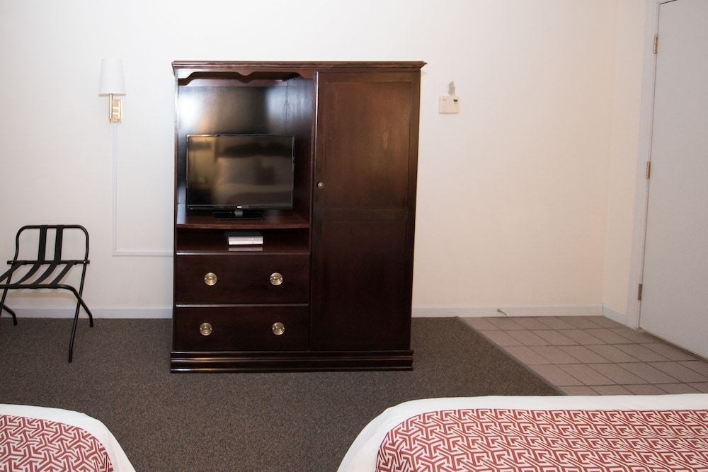 Executive Room, 2 Queen Beds photo 2